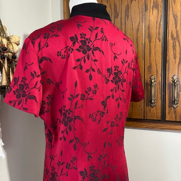 Sheri Martin Vintage Red & Black Floral Qipao Cheongsam Long Jacket Cape Size 12 - Picture 8 of 12